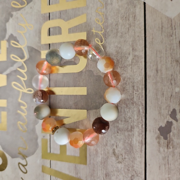 Bracelets - Picture 3 of 4